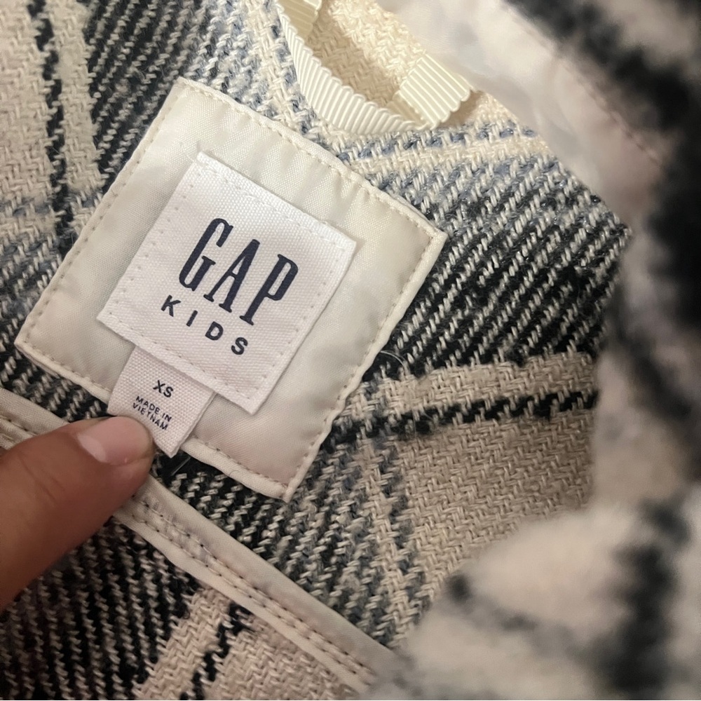 GAP Kids Size XS Plaid Shacket Black and White EUC Preppy Casual Flap Pockets - Picture 5 of 7